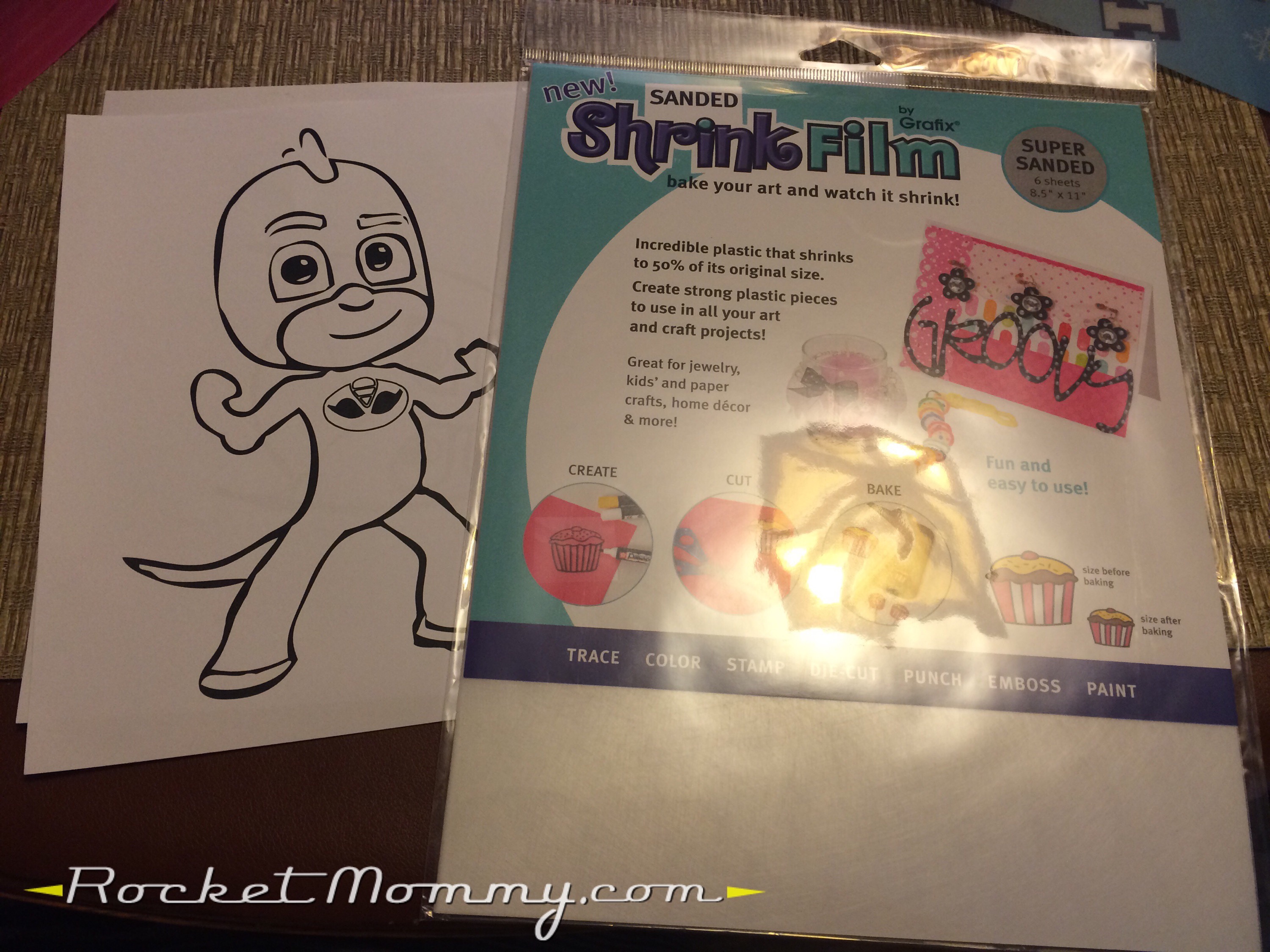 DIY Craft Shrinky Dinks - KID FRIENDLY! Draw and bake to create!